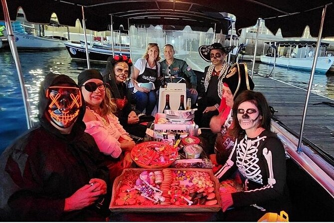 Electric Picnic Boat Rental in Newport Harbor for 8 Passengers - Key Points