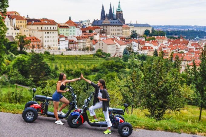 Electric Trike Sunset Prague Tour - Preparation