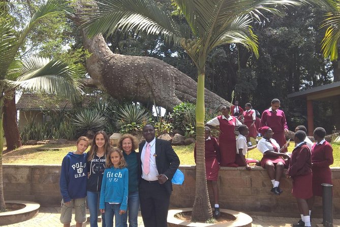 Elephants,Giraffe Center, Blixen Museum $ Bomas of Kenya - Highlights of the Tour