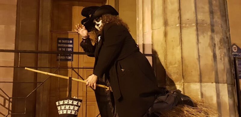 Elgin: High Street Graveyard Walking Tour - Key Points