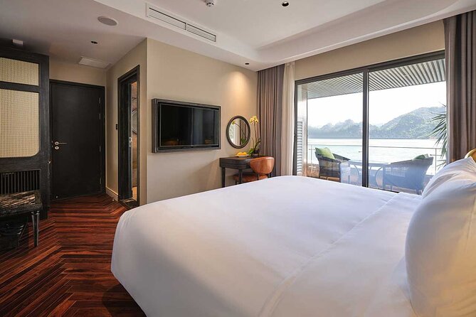 Elite of the Seas Ha Long Bay 6 Star Cruise Infinity Pool (3D/2N) - Outdoor Adventures