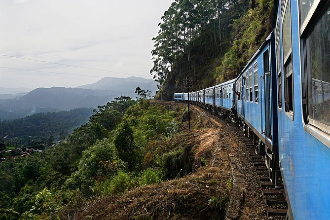 Ella to Kandy Train Ride on (Train No: 1006 Podi Menike) - Train Schedule and Duration