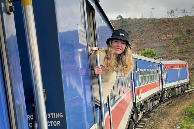 Ella to Kandy Train Tickets (Reserved Seats) - Seating and Accessibility