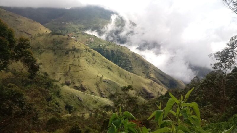 Ella:Bambarakanda Falls & Lanka Falls + Natural Pool Bath - Experience Description