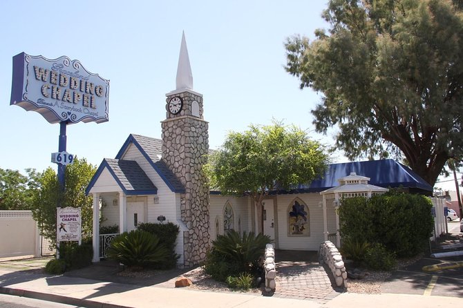 Elvis Themed Wedding or Vow Renewal at Graceland Wedding Chapel - Pricing and Packages