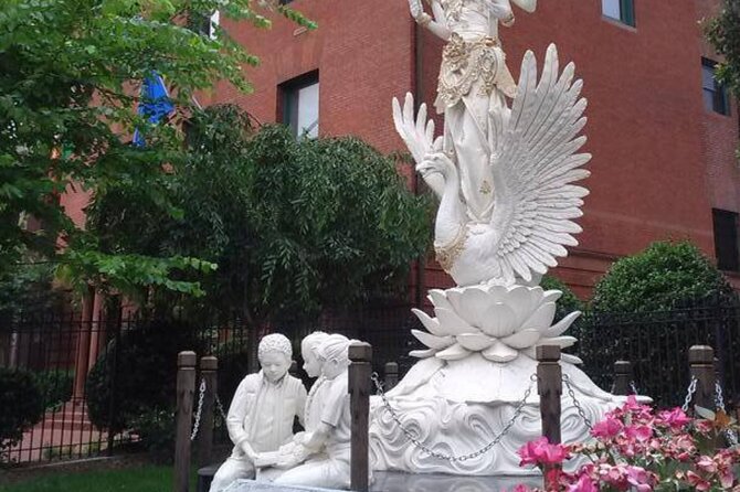 Embassy Row Walking Tour: International Intrigue & Millionaires - Tour Guide Expertise