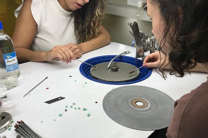 Emerald Carving Workshop in Bogotá, Colombia. - Customer Reviews and Ratings