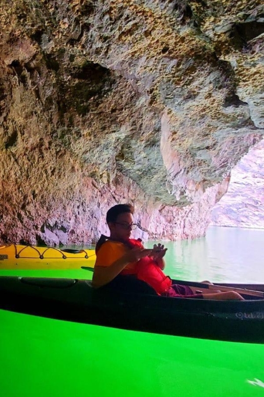 Emerald Cave: Kayaking Tour With Guide & Hike to CR Overlook - Guided Tour Details