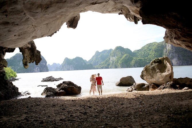 Emperor Cruise Halong: 3 Days 2 Nights Hideaway - Culinary Experiences on Board