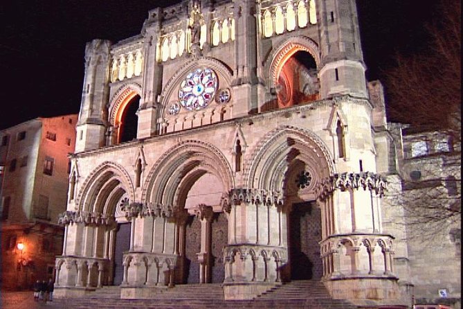 Enchanted Basin - Night Guided Tour - Landmarks and Attractions
