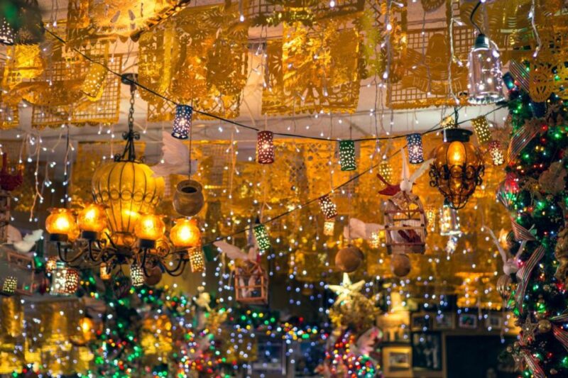 Enchanted Christmas Stroll: San Antonio's Festive Gems - Itinerary and Highlights