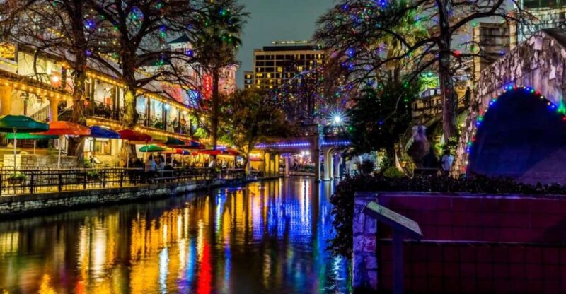 Enchanted Christmas Stroll: San Antonio's Festive Gems - Enchanted Christmas Experience
