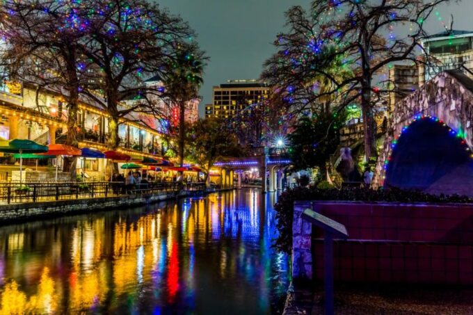 Enchanted Christmas Stroll: San Antonio's Festive Gems - Frequently Asked Questions