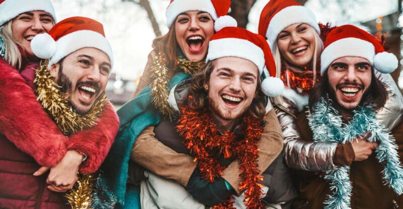 Enchanted Holiday Walk: Phoenix's Festive Delight - Key Points