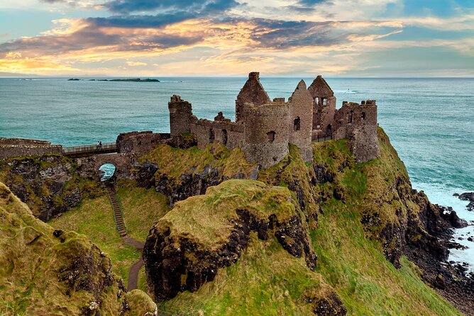 Enchanted Shores: Belfast to Giant's Causeway - Lunch Along the Coast