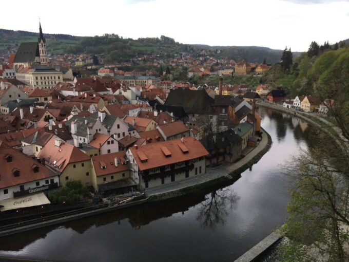 Enchanting Český Krumlov Walking Tour: Echoes of the Past - Admission Fees and Customer Feedback