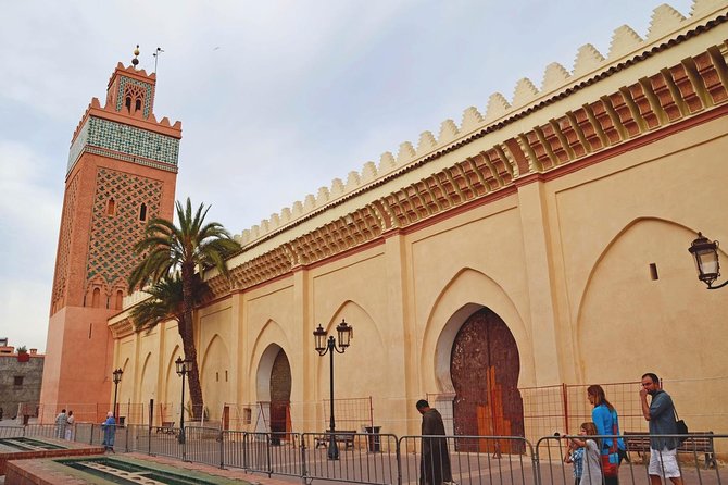 Enchanting Half-Day Journey of Marrakech Into History & Culture. - Taking in Jemaa El-Fnaa Square