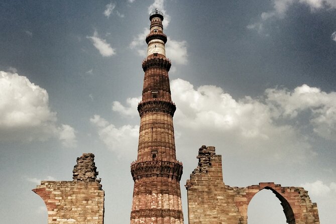 Enchanting Himalayas With Taj Mahal - Marveling at the Taj Mahal