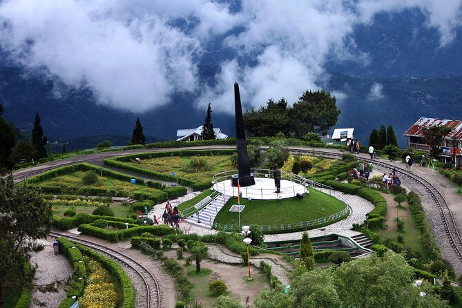 Enchanting Himalayas With Taj Mahal - Crossing Into Bhutan