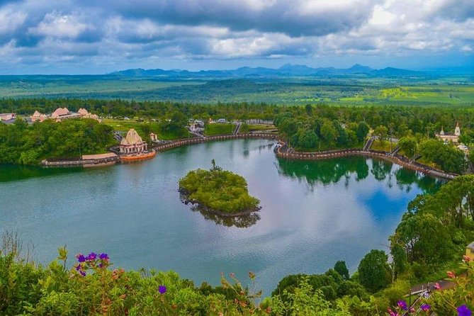 Enchanting South of Mauritius: Full-Day Tour Incl CASELA Park, Lunch & Transfer - Private Transportation and Guide