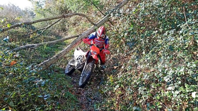Enduro Ride Three Hours - Carregado, Lisbon - Languages and Group Size