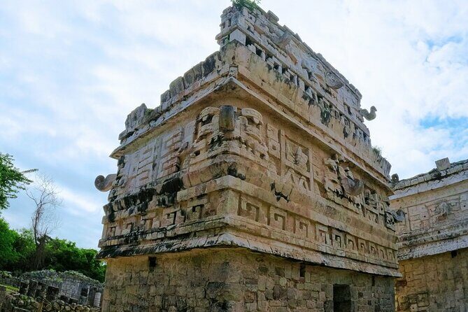 English and Spanish Guide Chichen Itza First Access - An In-Depth Look at the Experience