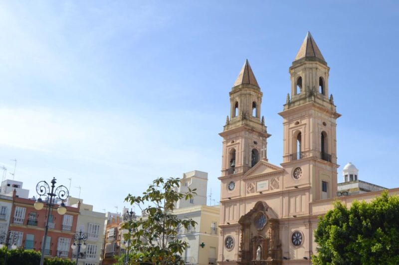 English Cádiz Tour: Walking Tour With Local Guide - Itinerary and Highlights