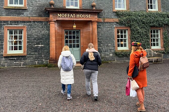 English Speaking Homestay Exploring Edinburgh and National Parks - Booking Information