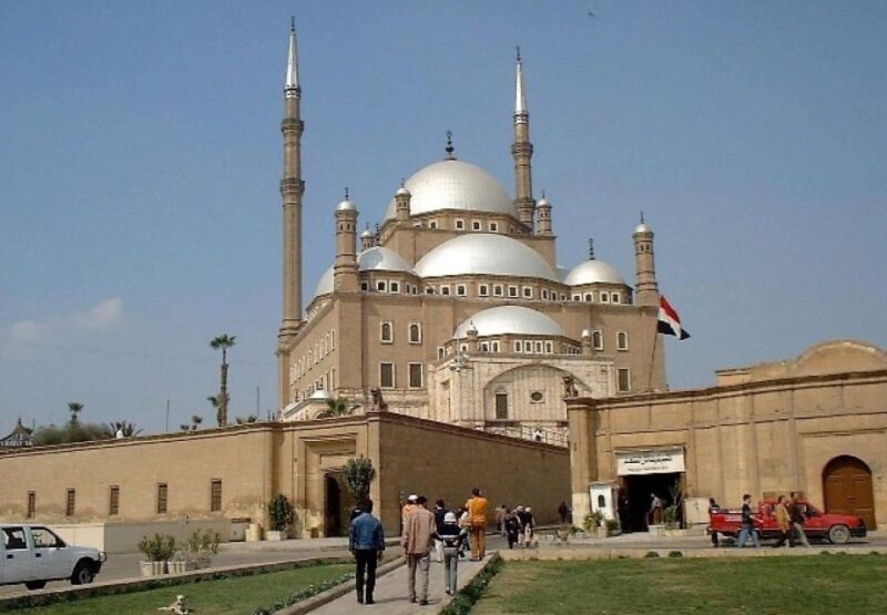 Enjoy 5 Days 4 Nights Egypt Holiday Package - Discover Stunning Landscapes