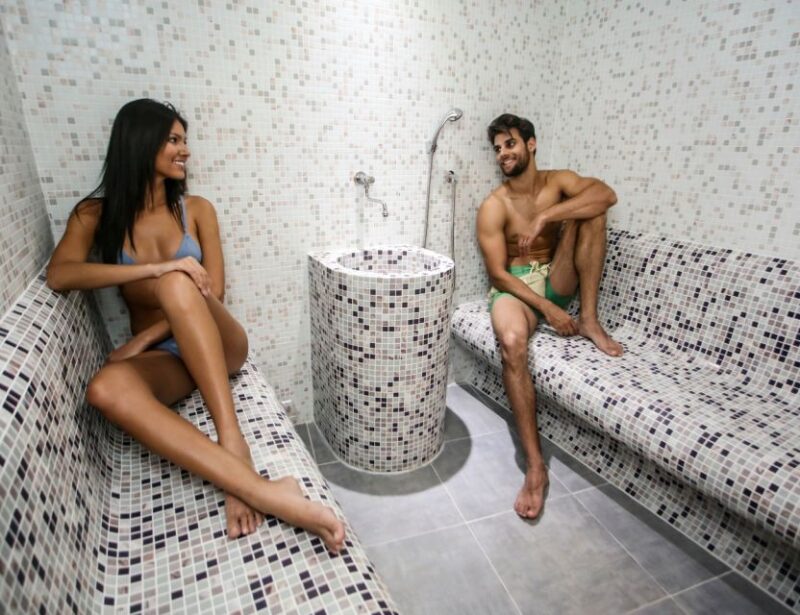 Enjoy a Moroccan Traditionnal Scented Hammam With Loved Ones - Operating Hours and Requirements