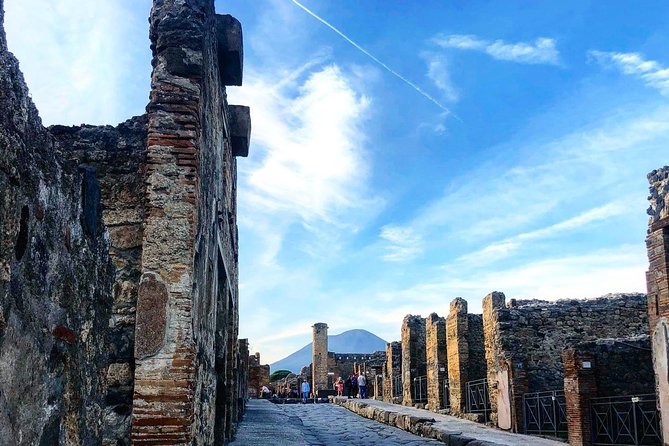 Enjoy Pompeii and Vesuvius From Positano - Hiking Mount Vesuvius
