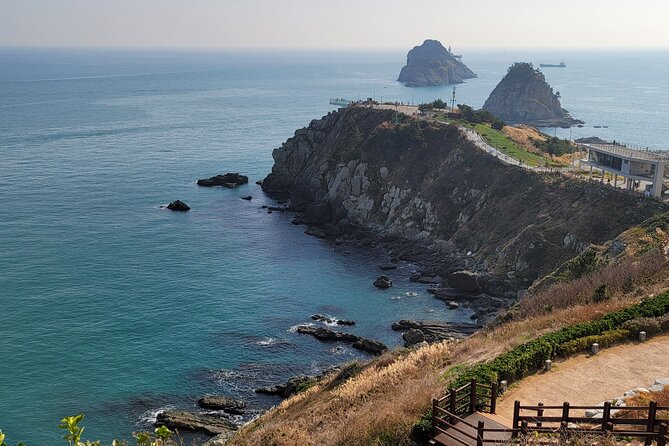Enjoy Seafood After Walking Along the Coast From Igidae Park to Oryukdo Park. - Participant Reviews and Recommendations
