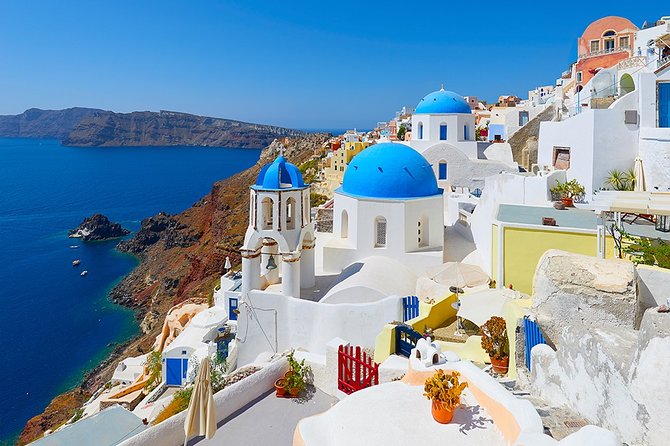 Enjoy the Most Popular Destinations of Santorini Private Half-Day Tour - Professional Licensed Guide