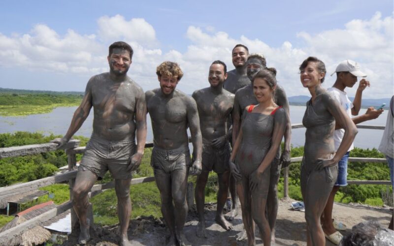 Enjoy the Totumo Volcano From Cartagena + Snack - Key Points