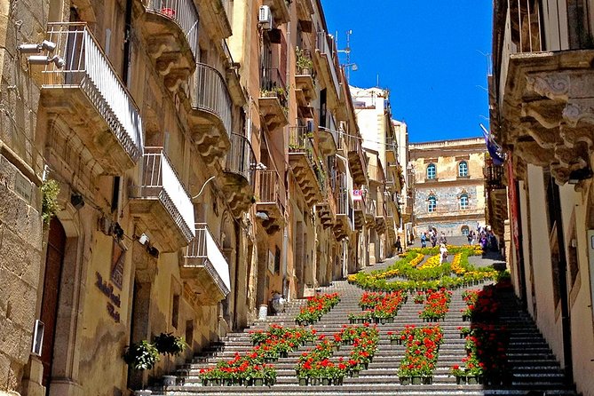 Enna - Morgantina - Caltagirone Tour - Uncovering Morgantinas History