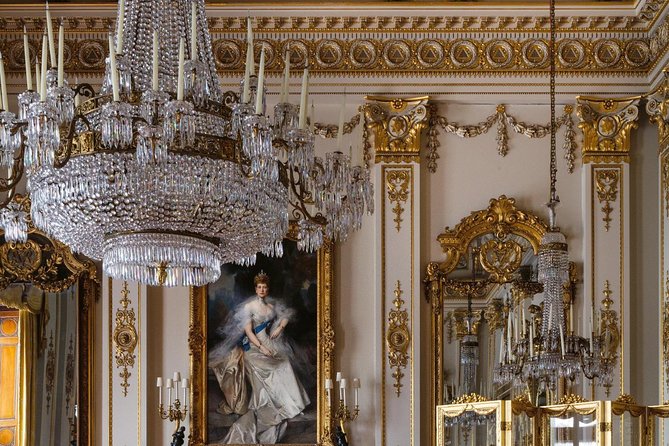 Enter Buckingham Palace & See The Main Westminster Sights Tour - Stroll Through Royal Parks