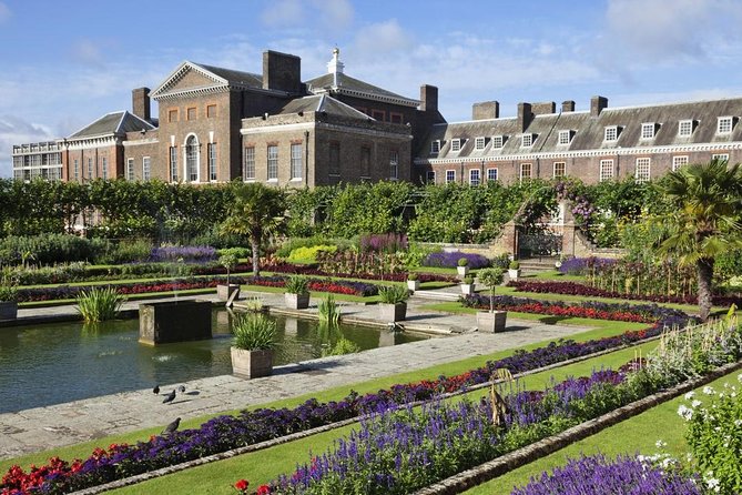 Enter Kensington Palace & The London 30+ Sights Tour - The Changing of the Guard