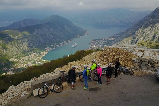 Epic 25 Turns Bike Descent With Panoramic Cable Car Ascent - Guided Downhill Bike Excursion
