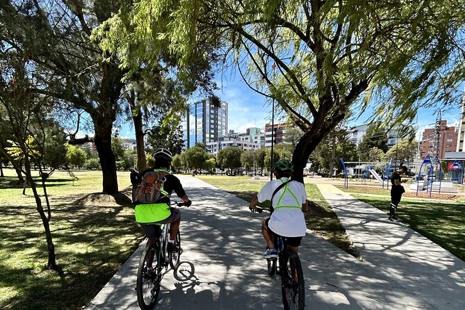 Equatorial Cycling Fusion:Quito City and Middle of the World Tour - Memorable Feedback From Customers