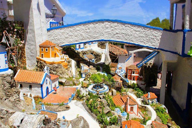 Ericeira & Mafra's Wonders - Rural Beach & Wine Private Tour - Lunch With Ocean Views