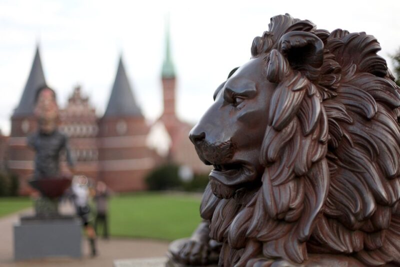 Eriks Adventure -Modern Childrens Scavenger Hunt in Lübeck - Meeting Point and Recommendations