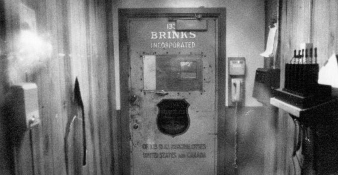 Escape Cocoa Beach: Bank Heist Escape Room Game - Uncover the Loot Mystery