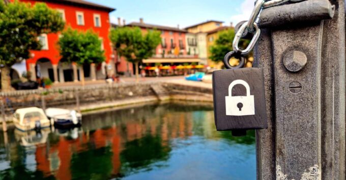 Escape Room Across Ascona - Languages Available
