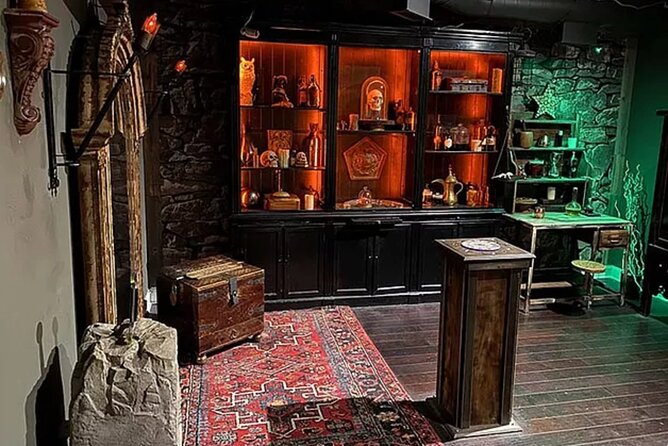 Escape Room Live Alexandria: 60-Minute Adventures - Booking and Group Size
