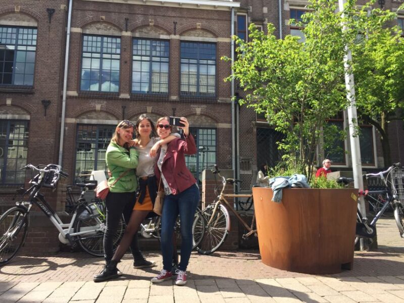 Essen: Murder Crime Game Self-Guided Interactive Tour - Exploring Essens Cafes and Shops