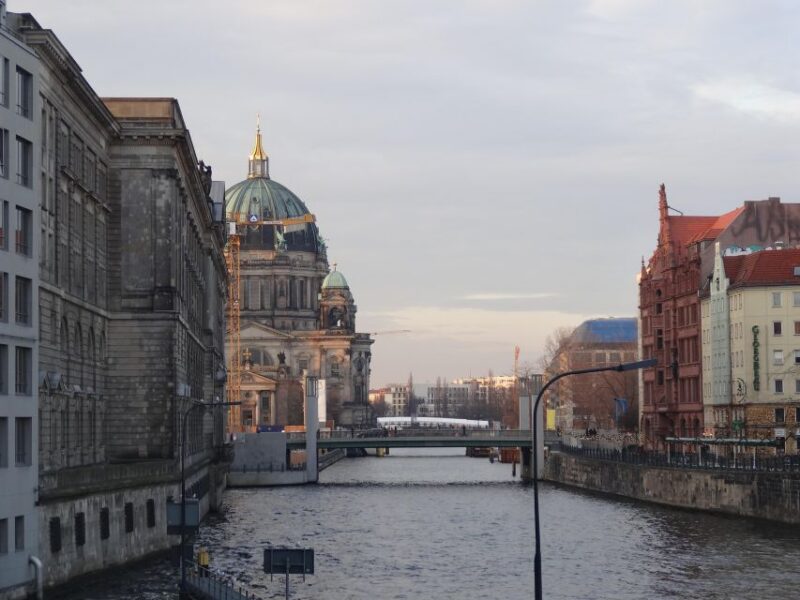 Essential Berlin Private Tour Landmarks Highlights & History - Itinerary Highlights