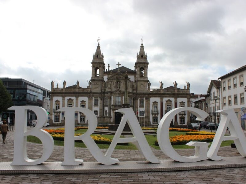 Essential Braga a Self-Guided Audio Walking Tour in English - Personalizing Your Experience