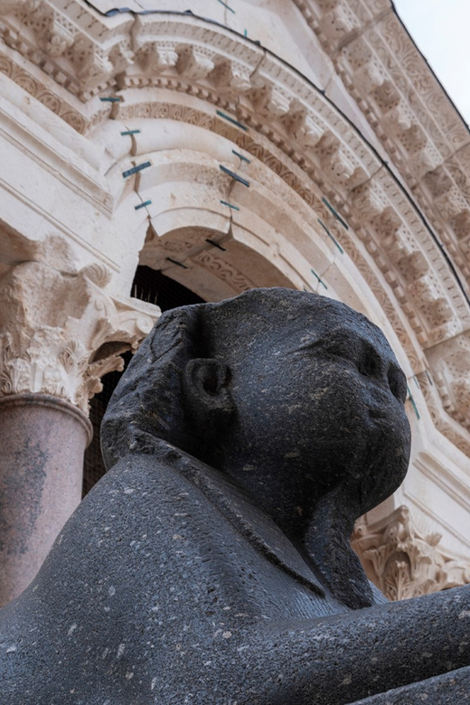 Essential Diocletians Palace Tour + Group Selfie Time - Key Sites