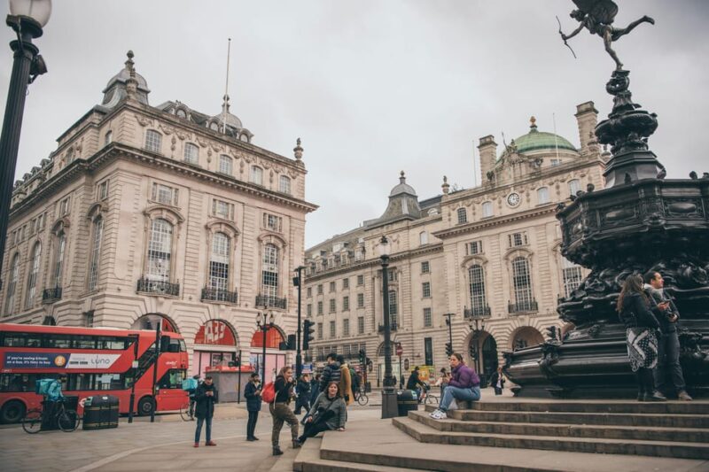 Essential London Audiotour - History and Anecdotes - Westminsters Historical Treasures