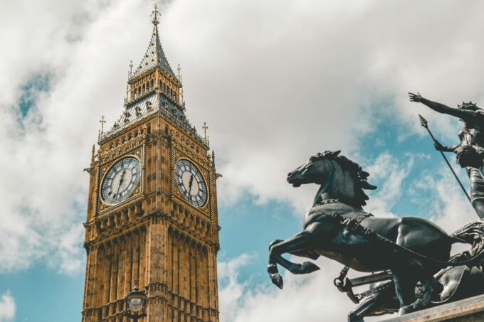 Essential London Audiotour - History and Anecdotes - Tour Logistics and Inclusions
